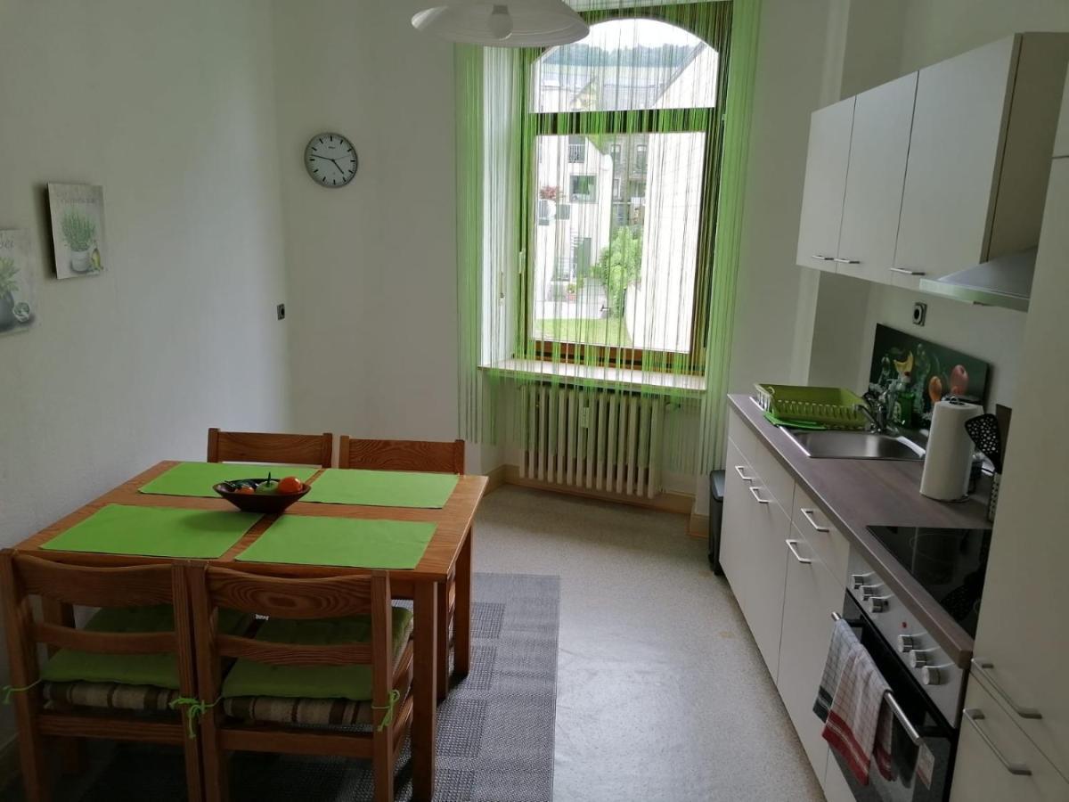 Mosel-Ferienwohnung Bewo ベルンカステル・クース エクステリア 写真